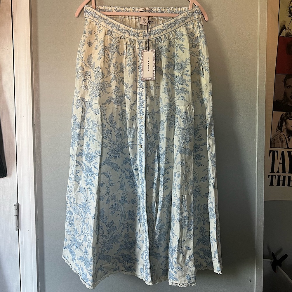 Laura Ashley | Women’s Midi Skirt | Medium